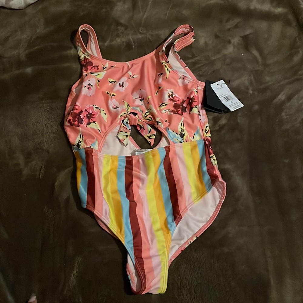 COPY - NWT Volcom girls sz 12 bathing suit
